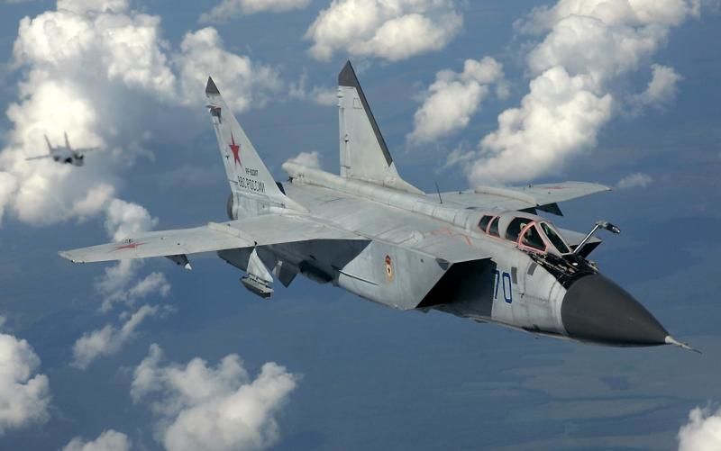 Un avion militar MiG-31 s-a prăbuşit miercuri în estul Siberiei. 