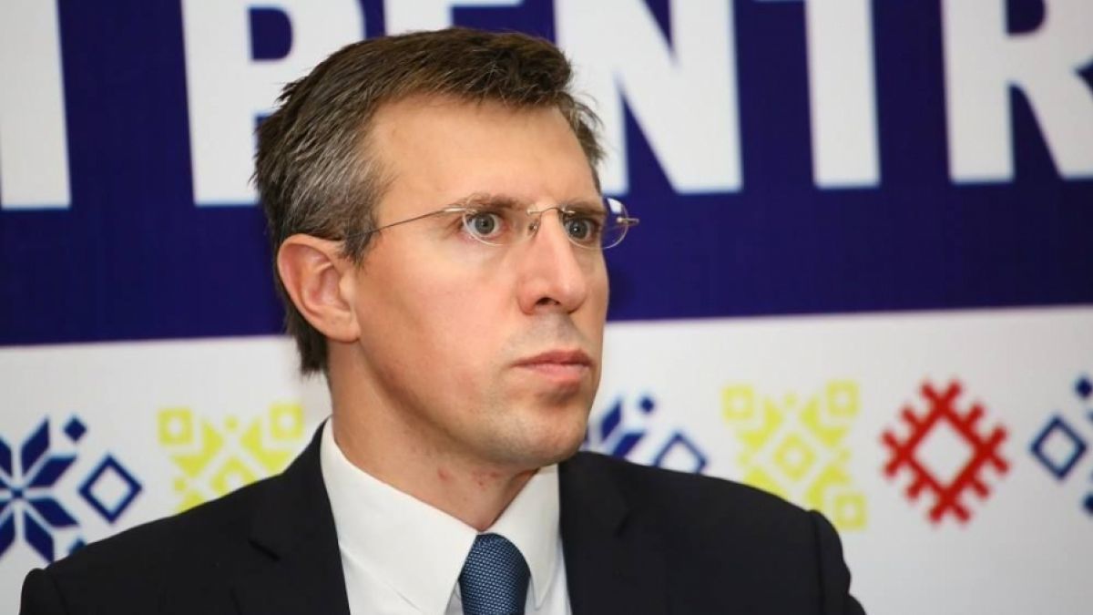 Председатель Либеральной партии Дорин Киртоакэ.