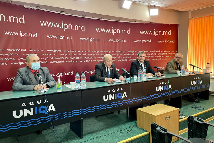 Союз пенсионеров: реформа возможна только при досрочных парламентских выборах.