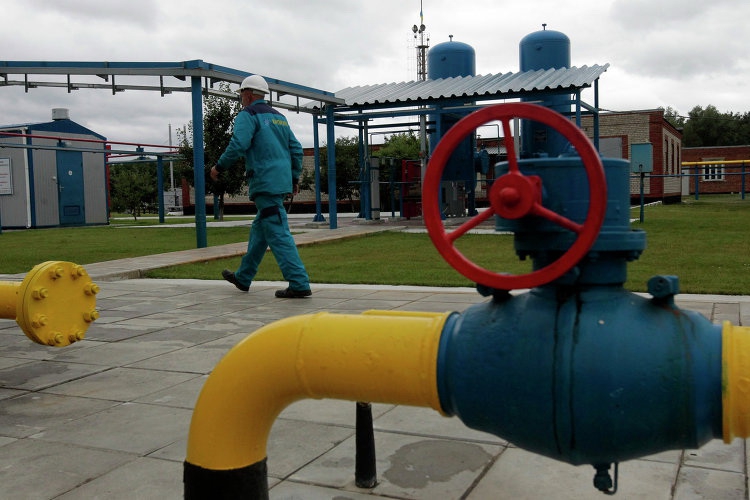 На сегодня не хватает около 4-5 млрд кубов газа чтобы успешно пройти зимний период.