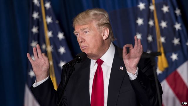Большая часть потерь будет связана с тем, что планы Трампа будут дольше держать рост экономики подавленным.