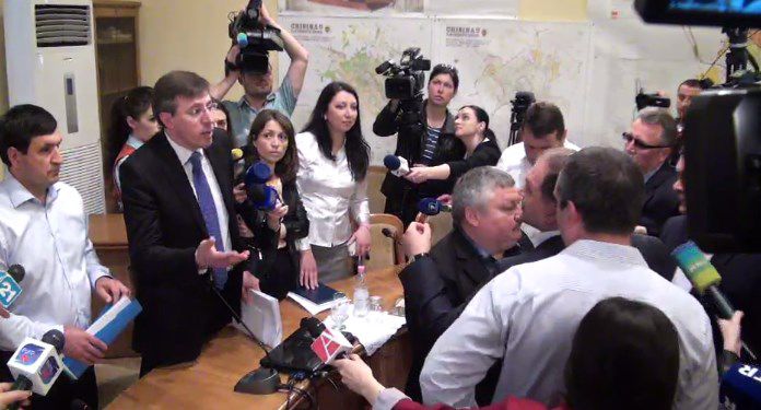 Chirtoacă a zis că toți „tuziși” și „pupsicii putiniști” să iasă afară.