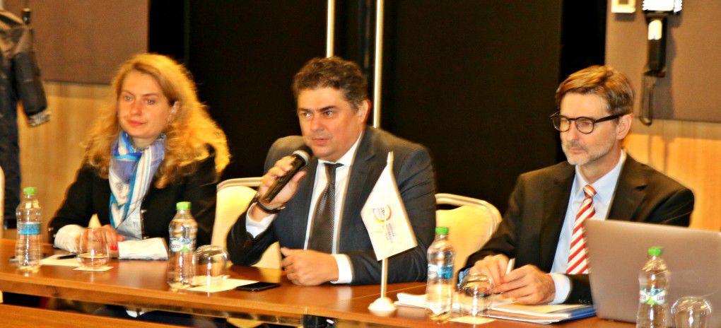Octavian Calmîc, îngrijorat de situația drumurilor din țară în urma unui management neeficient. Foto: mec.gov.md