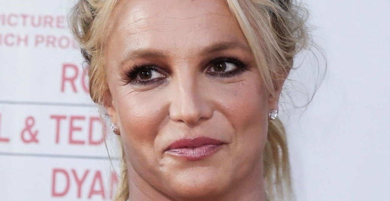 Бритни Спирс поймали пьяной за рулем и арестовали.