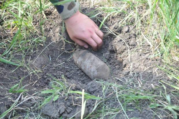 Într-o lună, geniştii militari au neutralizat 35 de obiecte explozive. Foto: army.md
