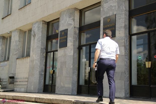 Cadou pentru procurorul care a reținut un individ periculos. Foto: Ziarul Naţional
