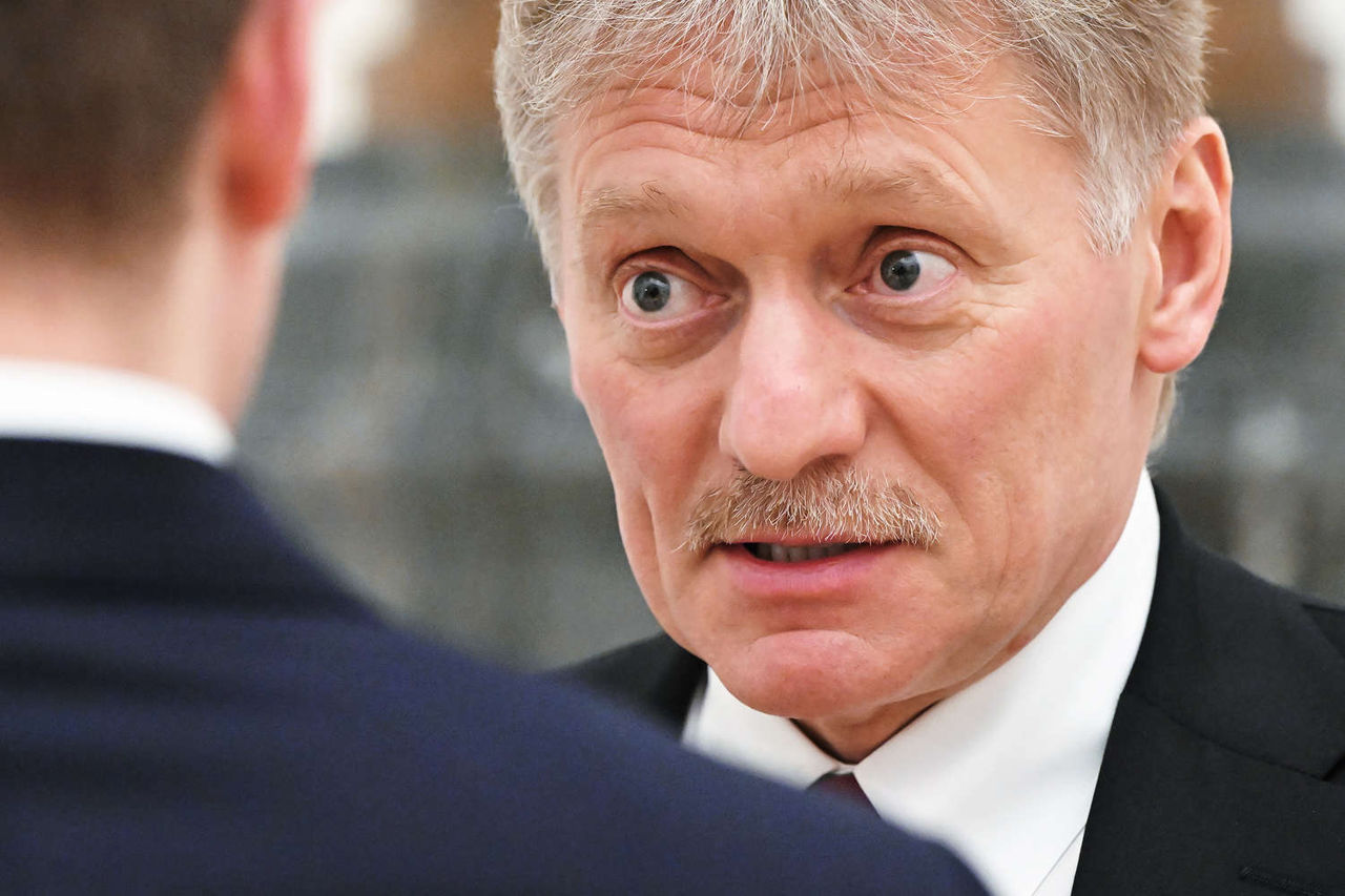 Песков: В Кремле внимательно следят за статусом Украины в ЕС.