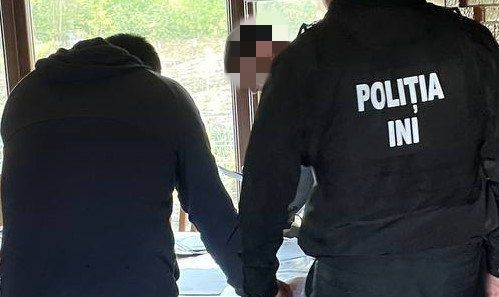 По делу о фальшивых документах задержан экс-сотрудник силовых структур.