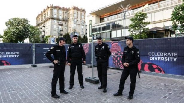 В Киеве на охрану правопорядка во время репетиций Евровидения мобилизованы 3 700 полицейских.