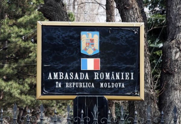Taxele consulare devin mai mici de mâine.
