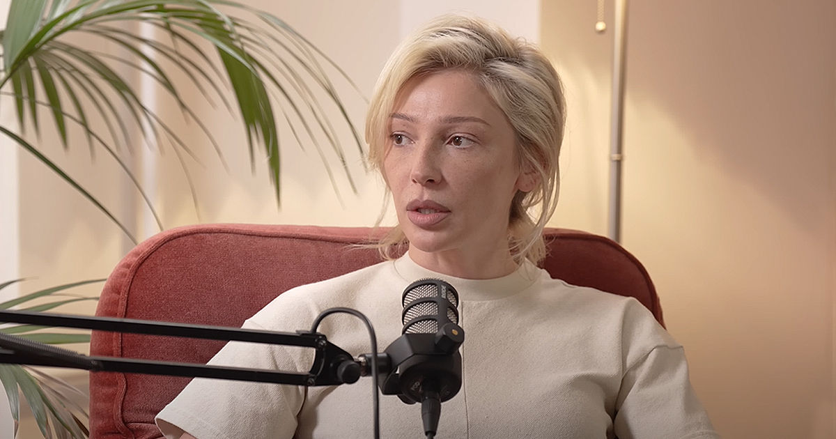 Ивлеева рассказала о поездке на Донбасс: Мы просто стояли, слушали войну.