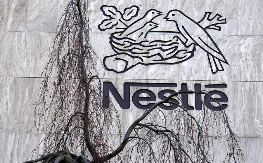 Акции Nestle упали до минимума за восемь лет из-за скандала с детскими смесями.
