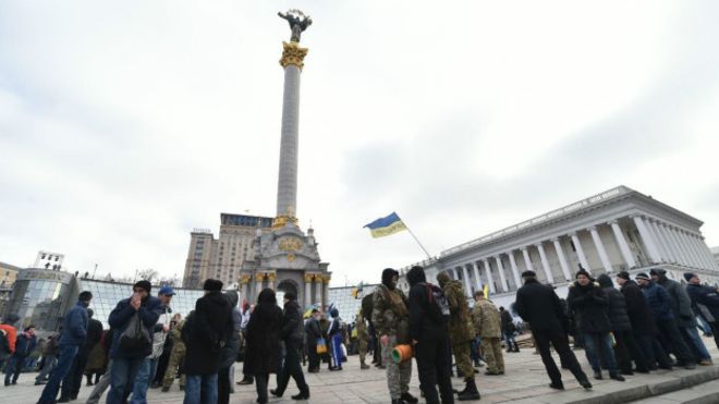 В воскресенье палаток на площади стало больше.