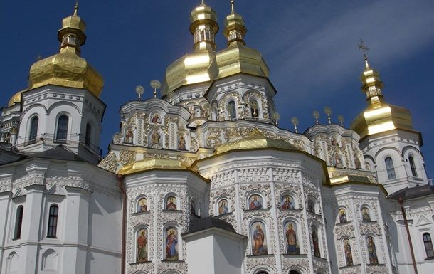Президент Украины обратился с просьбой к Варфоломею I предоставить автокефалию Украинской православной церкви. 