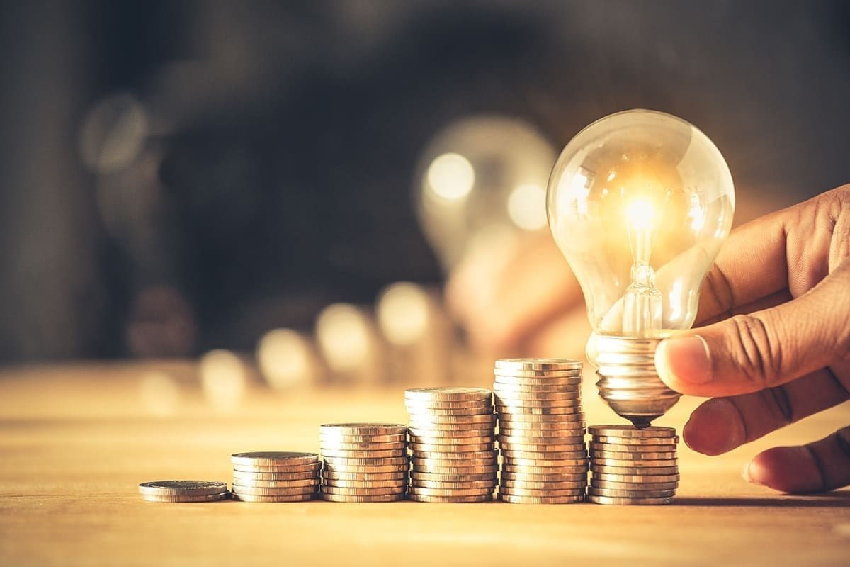 ANRE propune reducerea tarifului la energia electrică la 3,59 lei pe kWh.