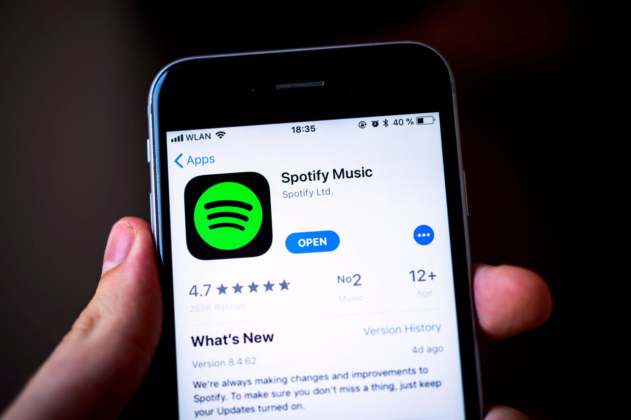 Apple обжалует штраф на €1,8 млрд за ущемление Spotify