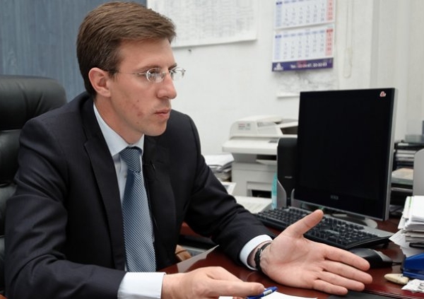 Refugiatii din regiunea transnistreana, care de 2 saptamani innopteaza in sediul primariei capitalei, devin poeti.
