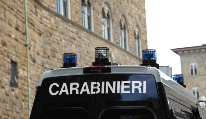 Dansatoare româncă, reținută în Italia în urma unei încăierări