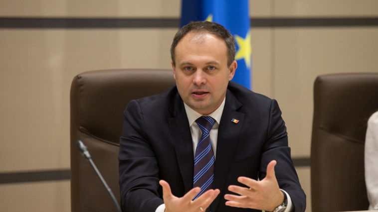 Preşedintele Parlamentului, Andrian Candu, îşi doreşte cooptarea PPEM-lui la Guvernare. Foto: Bizgu.Eduard