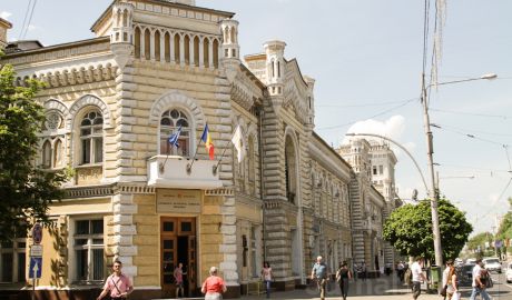 Până în 2017, an în care se împlinesc două secole de la activitatea Primăriei Chişinău, clădirea instituţiei urmează să fie renovată. Cel puţin asta îşi propun autorităţile municipale.