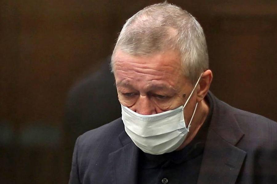 Российский актер Михаил Ефремов в суде заявил о разорении своей семьи.