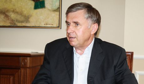 Fostul premier Ion Sturza comentează modul în care a fost anunţată şedinţa de investire a Guvernului Filip. Foto: jurnal.md