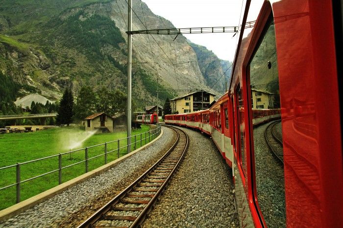Atac într-un tren din Elveția. Foto: unquest.ro