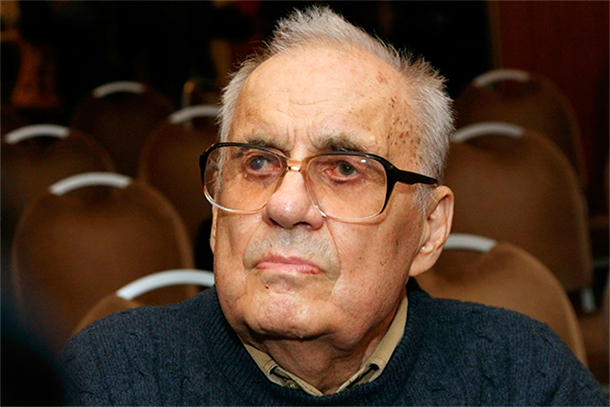 Мне нужно первой узнать, когда он умрет, за хорошее вознаграждение", – написала журналистка врачу.