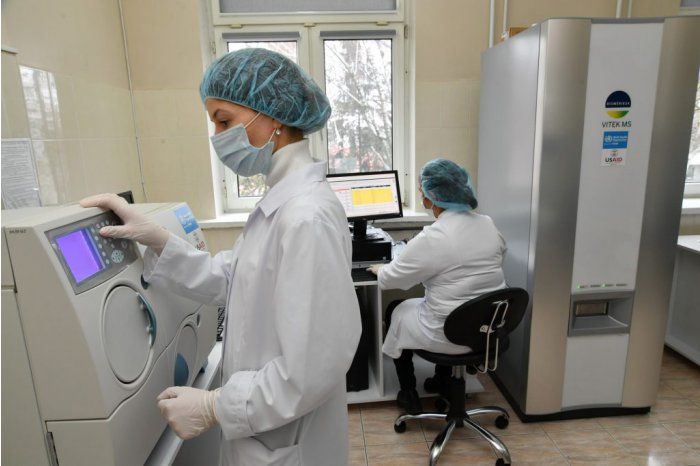 Новое оборудование  в лаборатории НАОЗ поможет в лечении COVID-19.