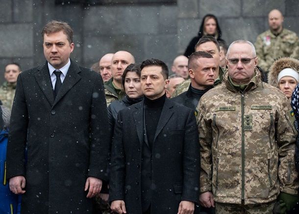 Зеленский почтил память "киборгов".