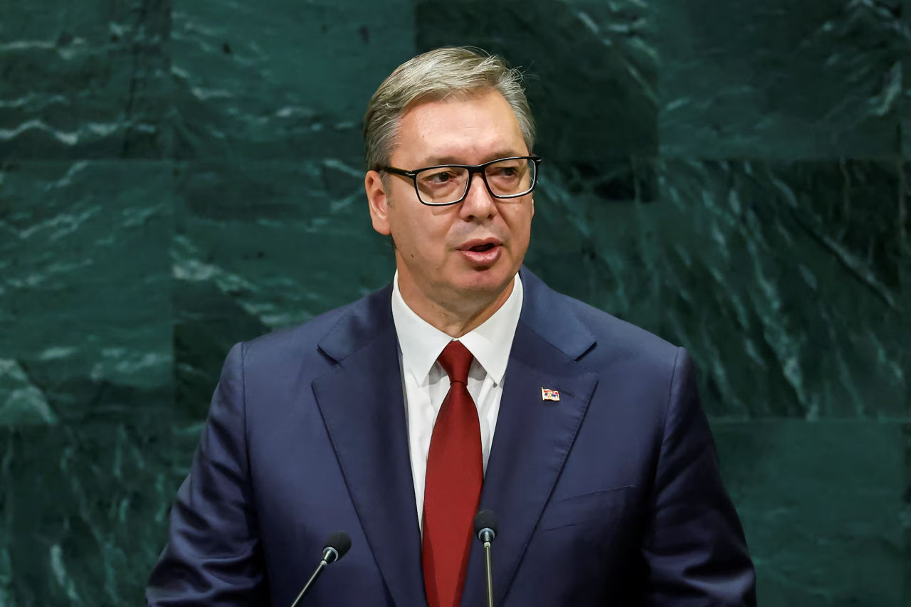 Александр Вучич ушел в отставку с поста президента Сербии.