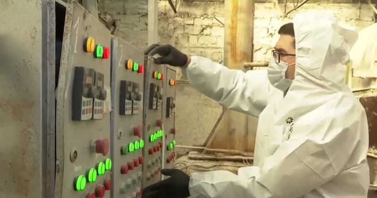 Братья из Страшен перерабатывают перья, чтобы получить корм для животных.