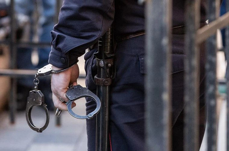 По делу о мигрантах с Ближнего Востока 9 подозреваемым назначен арест 30 суток.