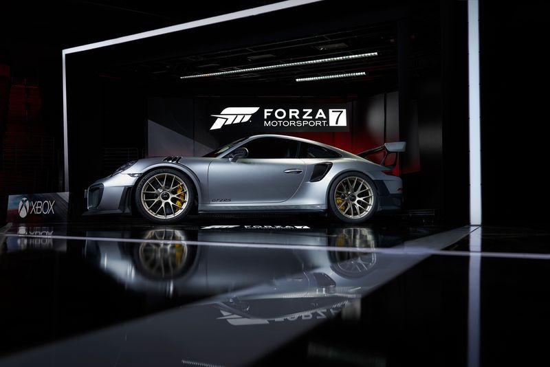Porsche tocmai a lansat o nouă mașină în cadrul conferinței E3. Foto: playtech.ro