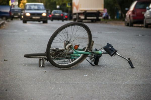 В Вулканештах автомобиль сбил велосипедиста.