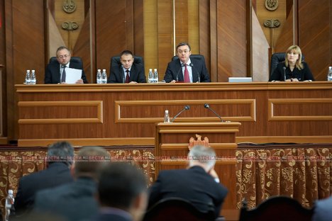 13 января парламент начинал работу в рамках постоянных парламентских комиссий. Фото: Vesti.md