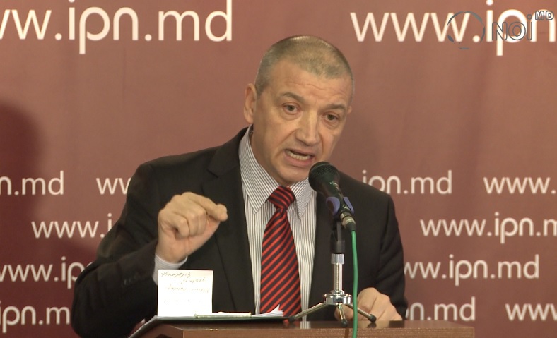 Как утверждает Сергей Мокану, Иван Ионаш является директором одной строительной компании и стал миллионером после того, как стал депутатом ЛДПМ.