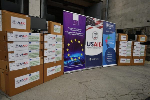 Минздрав получил компьютерную технику в подарок от USAID, Евросоюза и ВОЗ.