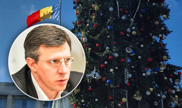 Dorin Chirtoacă le-a răspuns criticilor nemulțumiți de pomul de Crăciun din Piața Marii Adunări Naționale.