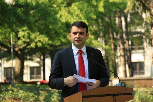 Echipa prim-ministrului, Chiril Gaburici, a făcut ultima poză de grup, de la Guvern. Foto: ziarulnational.md