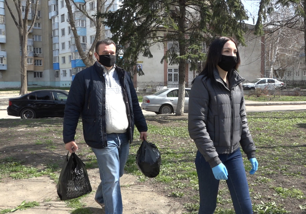 Волонтеры убедительно просят рассказывать о тех людях, кто сейчас нуждается в помощи.