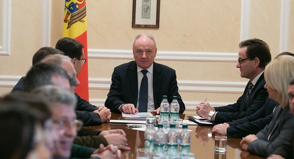 Эксперты считают, что в новый альянс могут вступить члены группы Лянкэ и еще несколько человек из ЛДПМ.