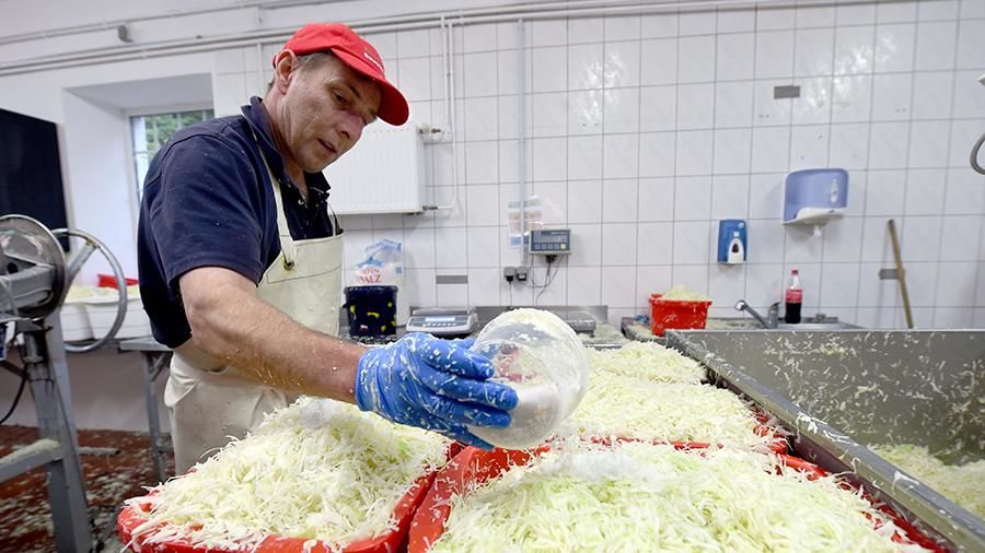 Ученые назвали защищающие от коронавируса продукты.