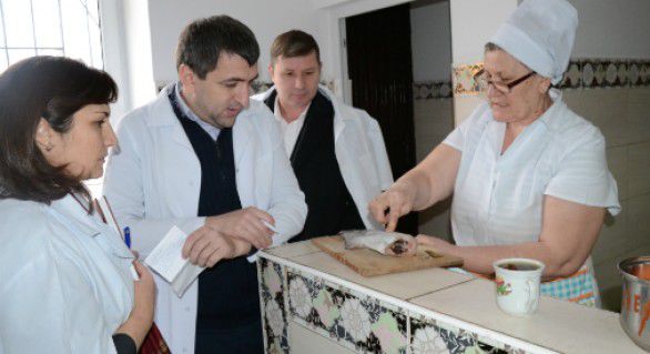 Grădiniţele din Chişinău duc lipsă de cadre medicale, bucătari şi salarii decente.  