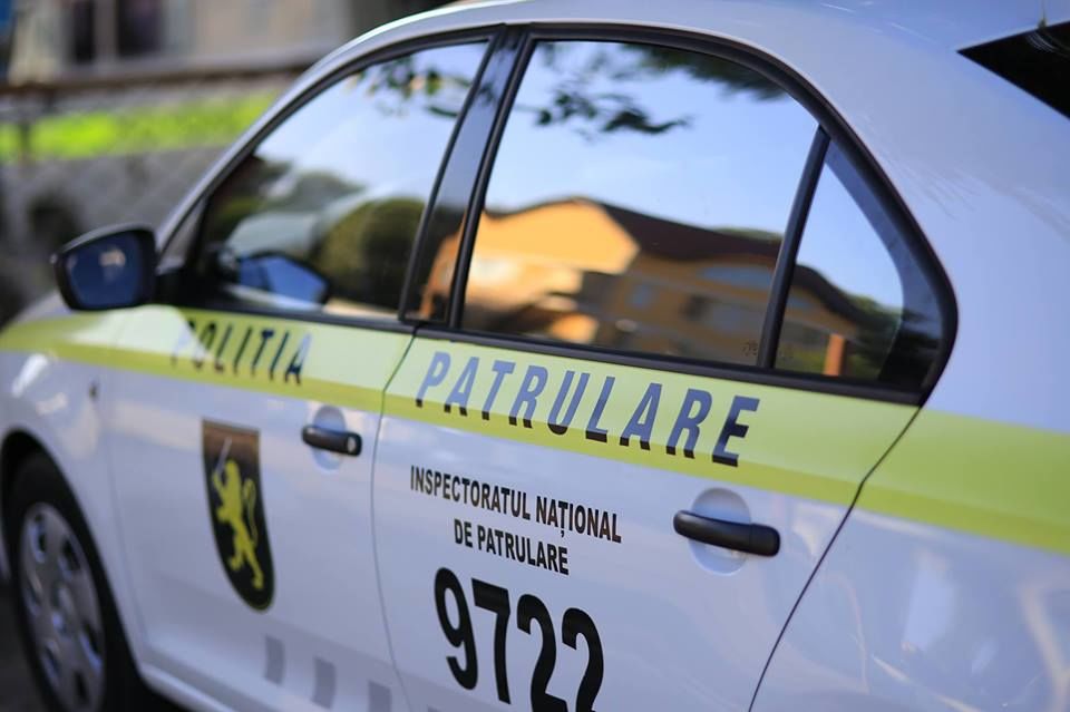 Un șofer vitezoman a scăpat de amenda inspectorilor de patrulare. 
