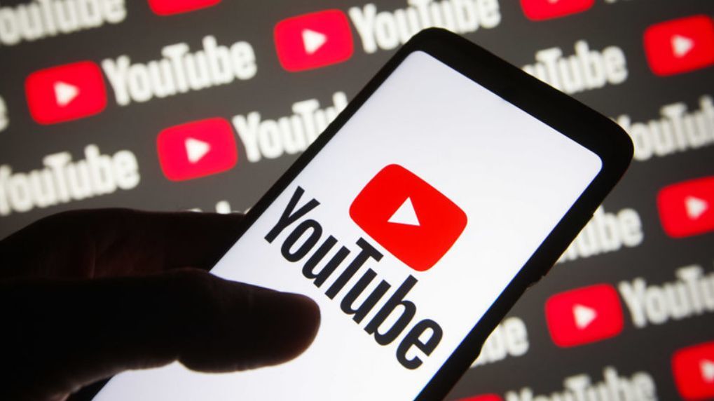 YouTube объявил о блокировке каналов российских СМИ, финансируемых государством.