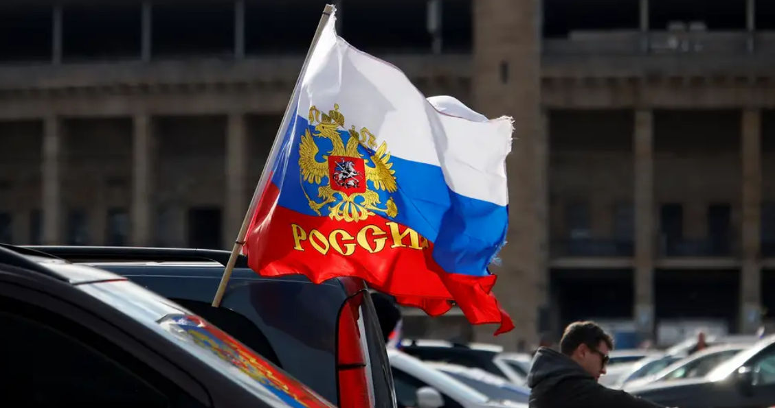 Мэр Берлина прокомментировал запрет флагов РФ 9 мая.