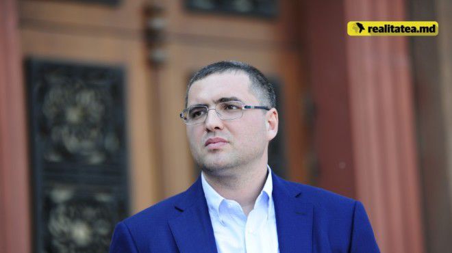 Bularu Sergiu a respins cererea procurorilor de a-i da mandat de arest preventiv pentru 30 de zile lui Renato Usatîi.