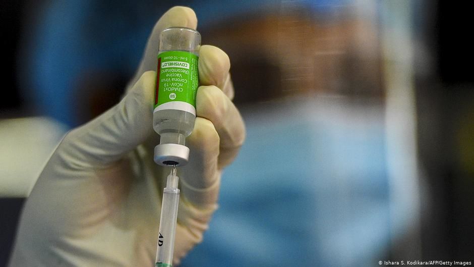 Украина расторгнет контракт по поставкам вакцин Covishield и Novavax.