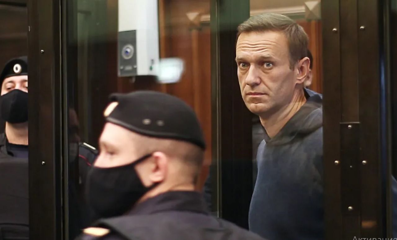 Суд оштрафовал Навального по делу о клевете на ветерана.